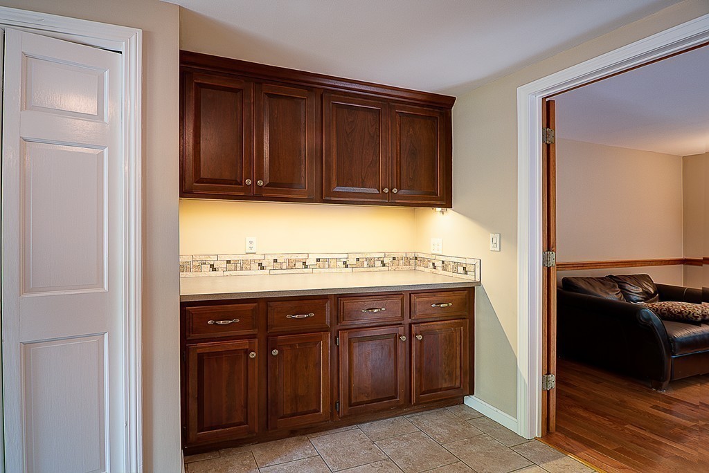 5 Phyllis Road Foxboro, MA 02035 - Photo 12 of 23