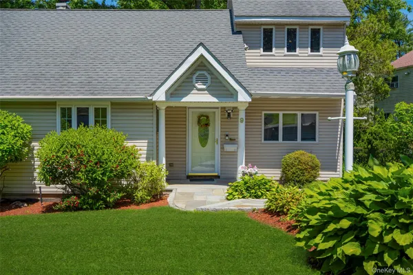 $699,999 | 9 Pembrook Drive, Yonkers, NY 10710