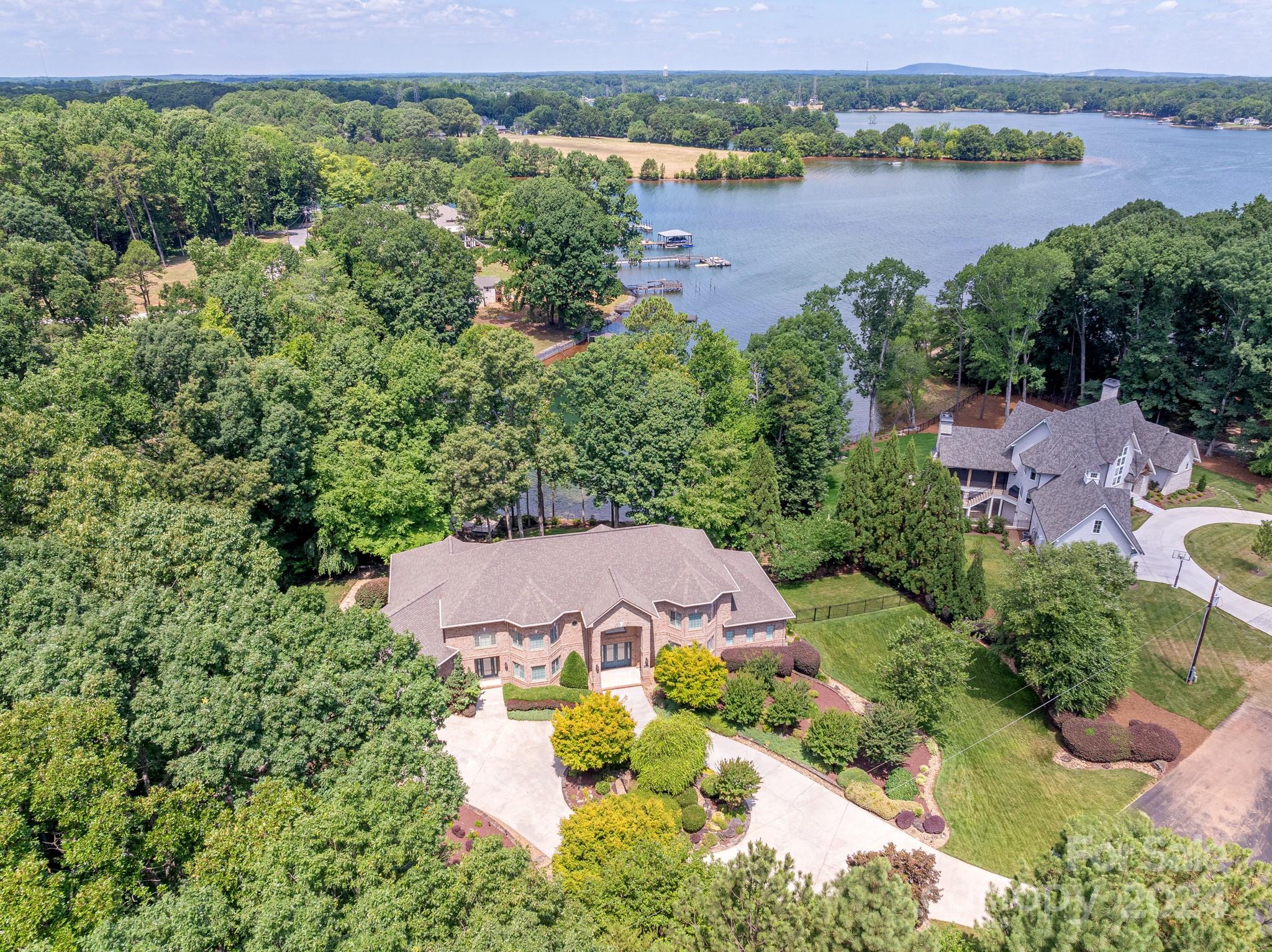 8055 Windsong Road Denver, NC 28037 - Photo 3 of 33 Gallery Image 3