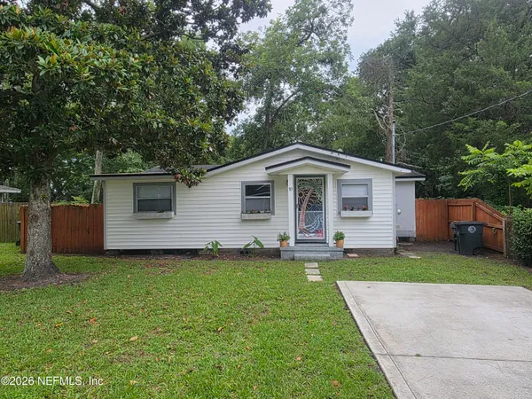 $2,200 | 70 Robert Street, Atlantic Beach, FL 32233