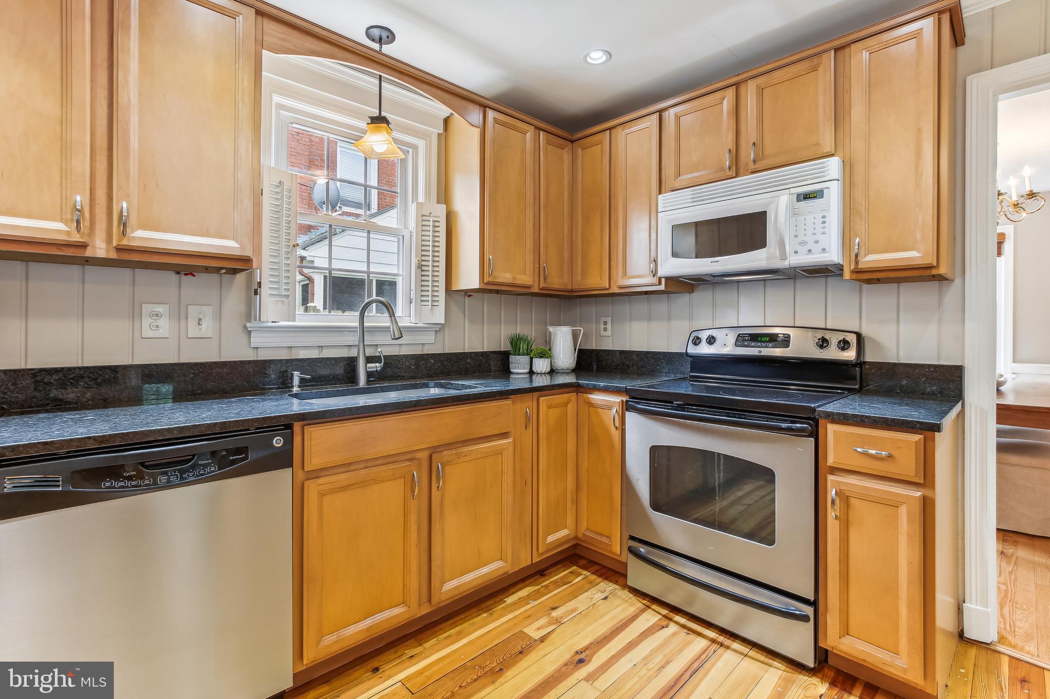 2601 Farm Road Alexandria, VA 22302 - Photo 14 of 51 Kitchen