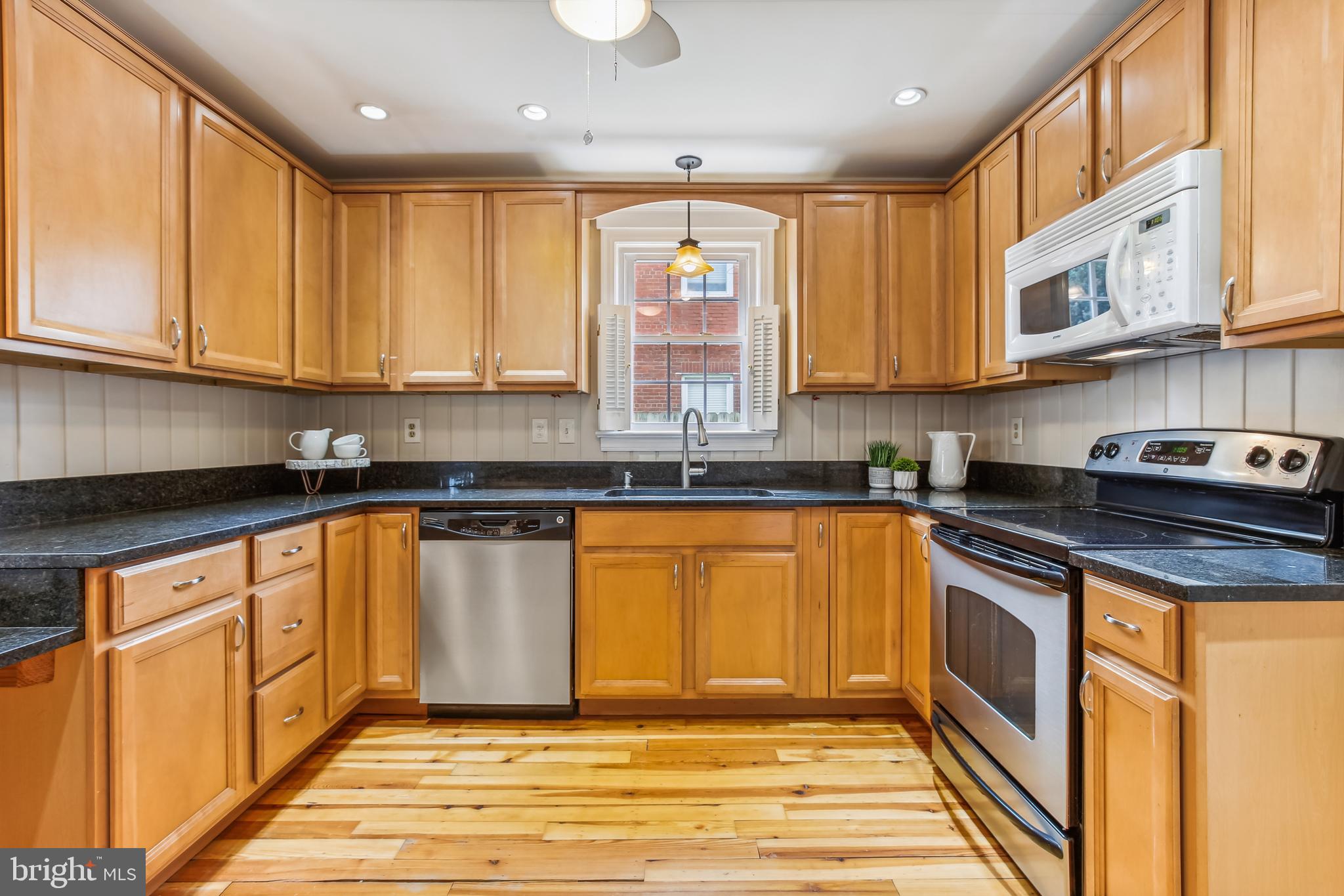 2601 Farm Road Alexandria, VA 22302 - Photo 15 of 51 Kitchen