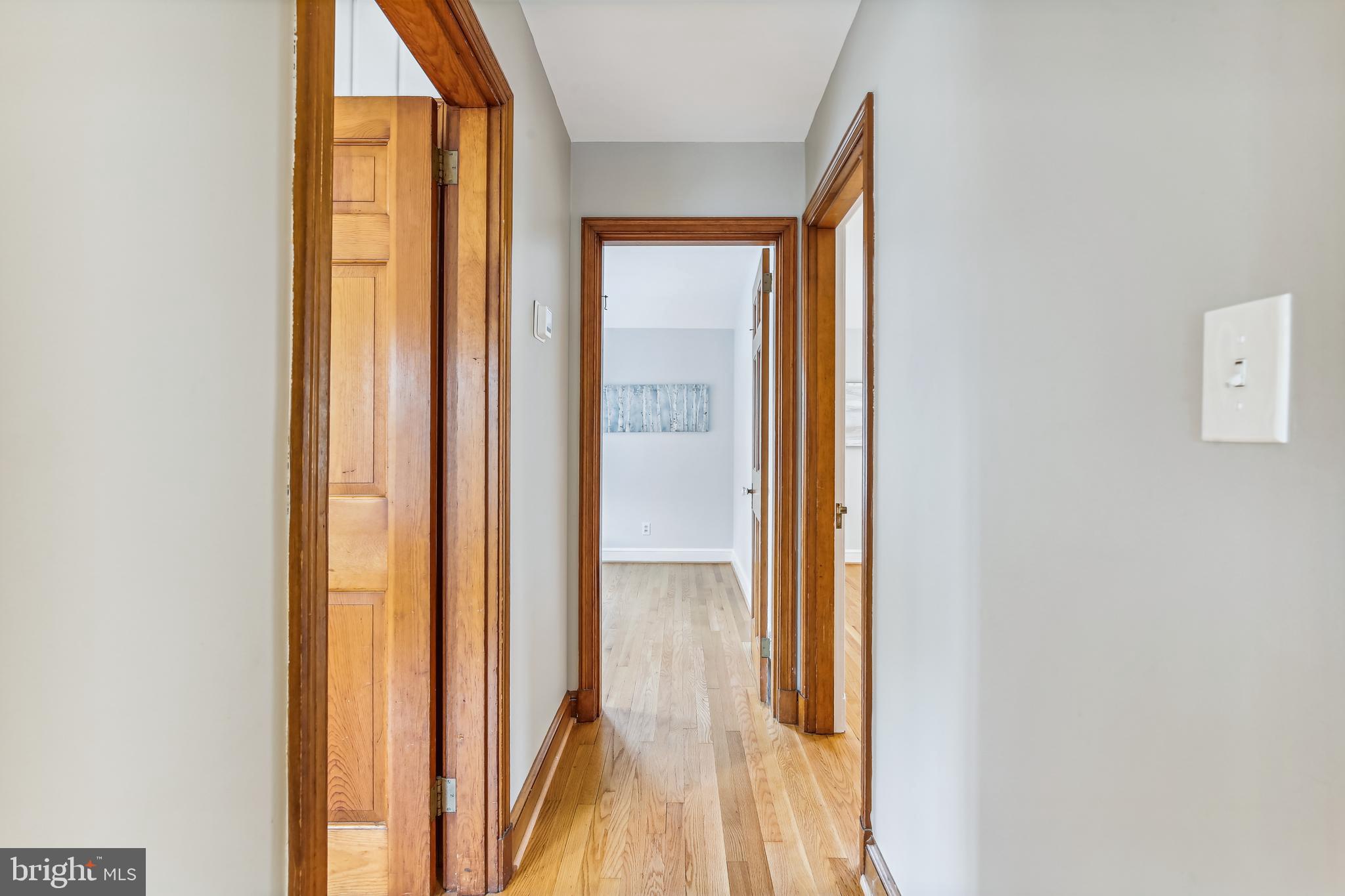 2601 Farm Road Alexandria, VA 22302 - Photo 18 of 51 Upper Level - Hallway