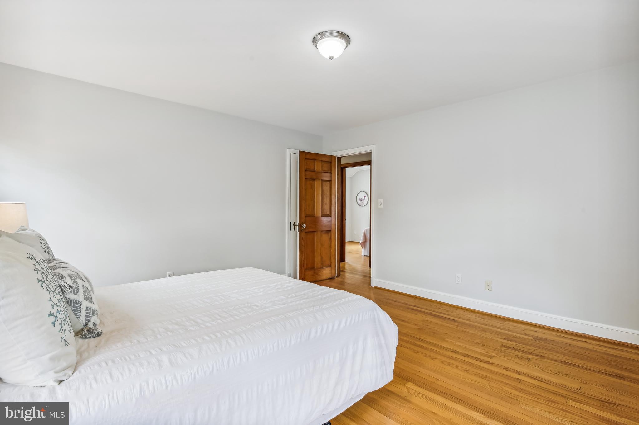 2601 Farm Road Alexandria, VA 22302 - Photo 20 of 51 Primary Bedroom
