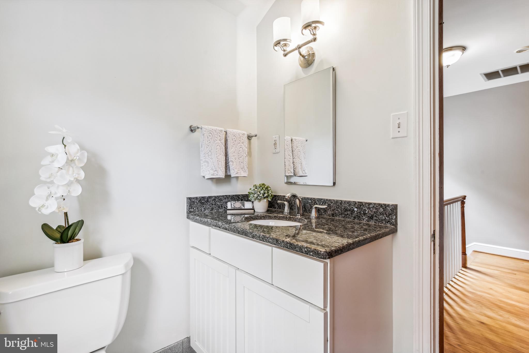 2601 Farm Road Alexandria, VA 22302 - Photo 26 of 51 Bathroom