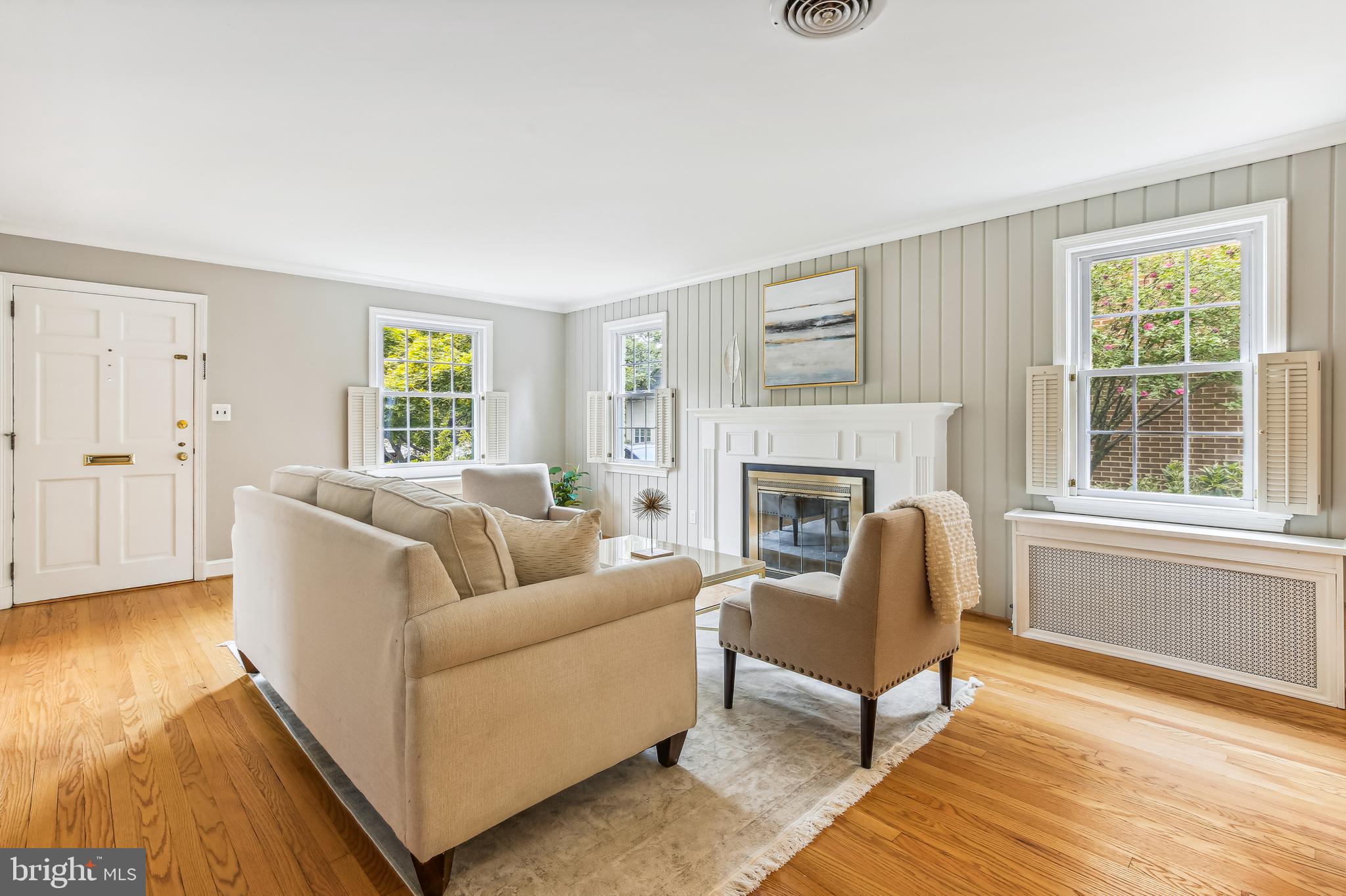 2601 Farm Road Alexandria, VA 22302 - Photo 5 of 51 Living Room