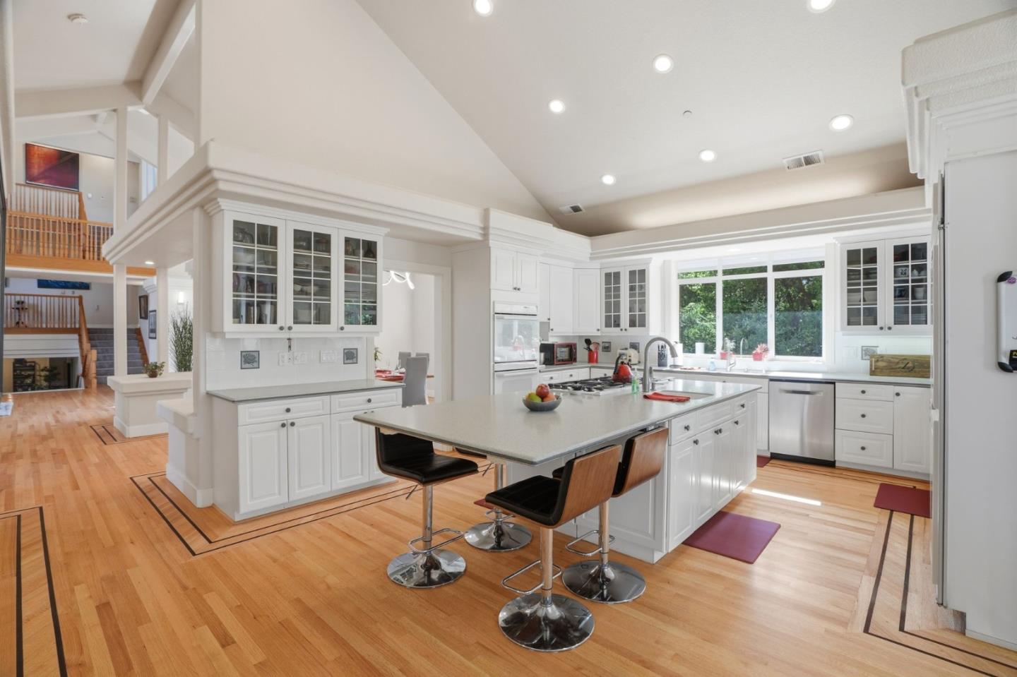 24106 Deer Path Road Saratoga, CA 95070 - Photo 13 of 68