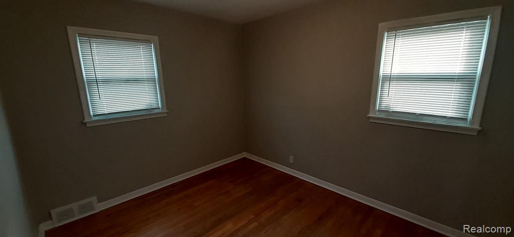 18070 Prosper Avenue Eastpointe, MI 48021 - Photo 11 of 19