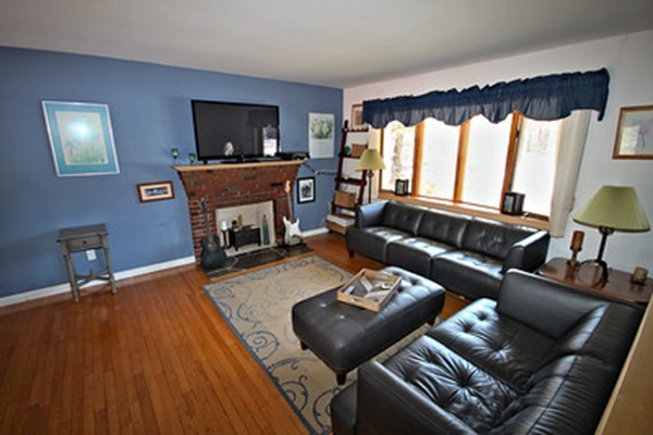 150 Plymouth Road Hanover, MA 02339 - Photo 3 of 17 Gallery Image 3