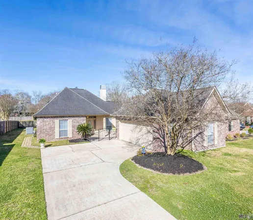 $289,500 | 3938 Meadow Ridge Drive, Baton Rouge, LA 70817