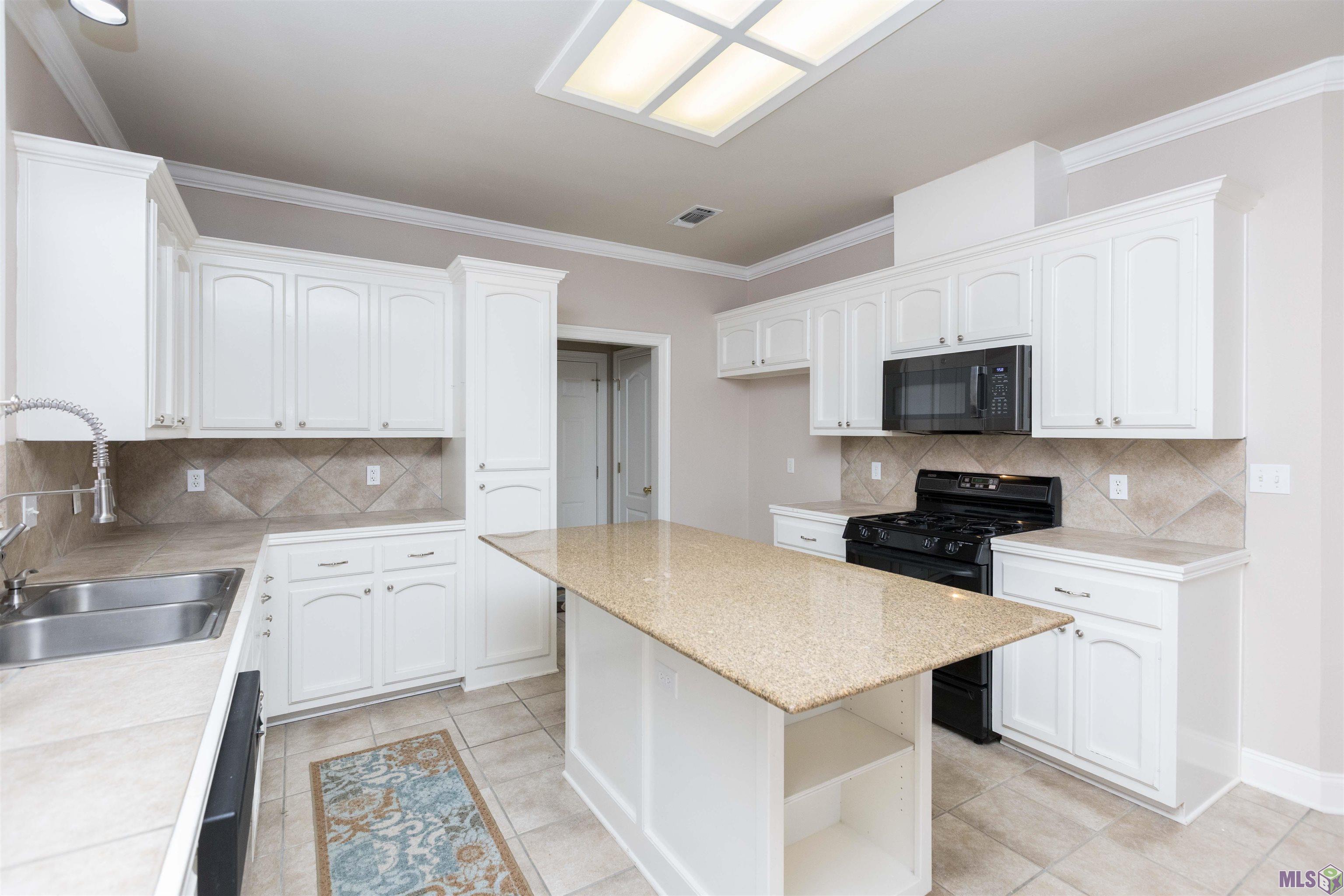 3938 Meadow Ridge Drive Baton Rouge, LA 70817 - Photo 11 of 31