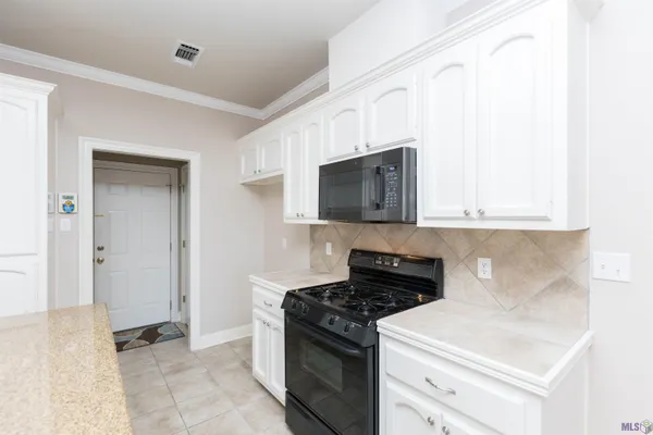 $289,500 | 3938 Meadow Ridge Drive, Baton Rouge, LA 70817