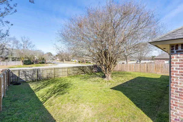 $289,500 | 3938 Meadow Ridge Drive, Baton Rouge, LA 70817