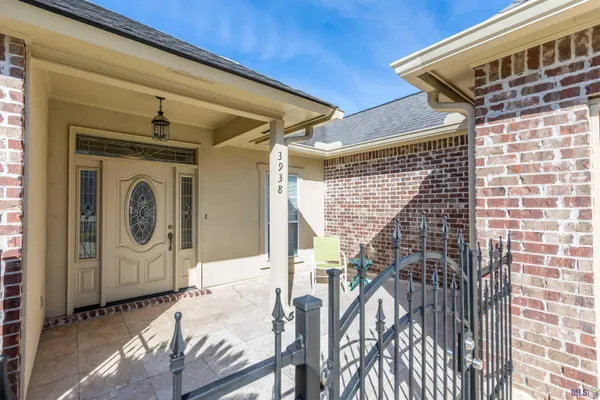 $289,500 | 3938 Meadow Ridge Drive, Baton Rouge, LA 70817