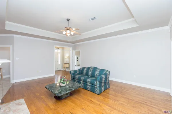 $289,500 | 3938 Meadow Ridge Drive, Baton Rouge, LA 70817
