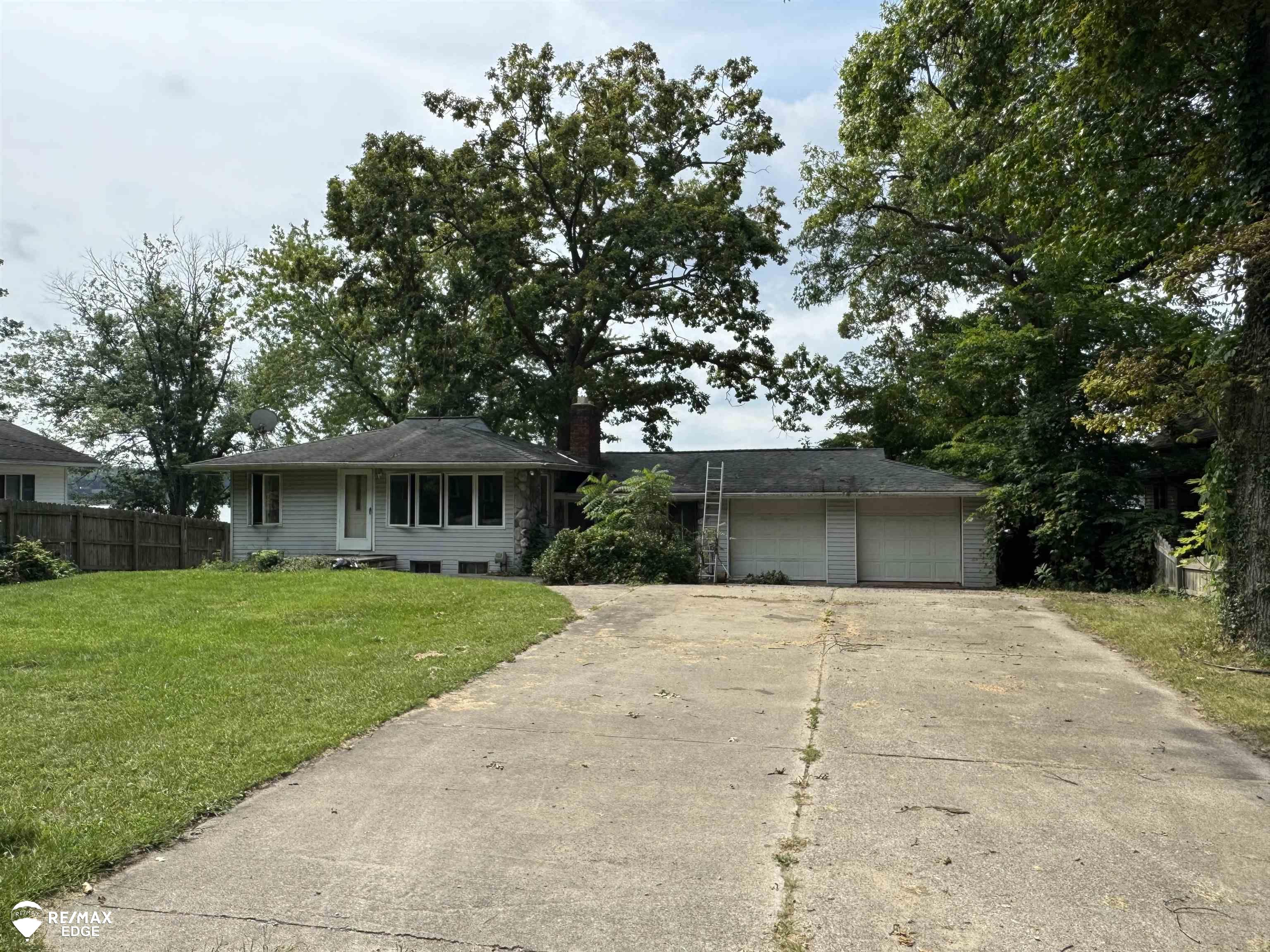 2103 Miles Road Lapeer, MI 48446 - Photo 2 of 20 50155029-fd2c1ba6-ee21-4517-b2be-776f51c349e2.JPG