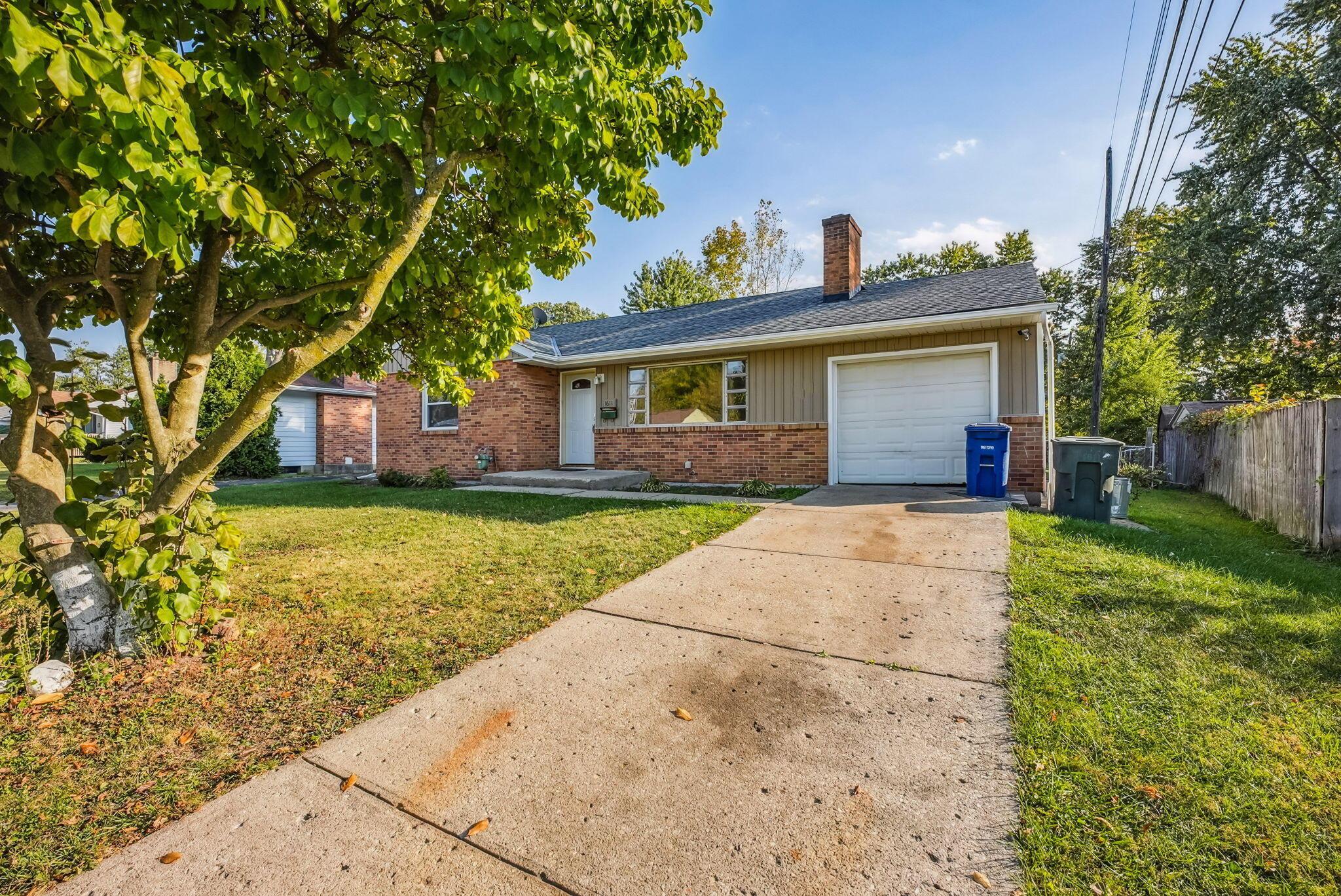 1611 Sale Road Columbus, OH 43224 - Photo 2 of 33 22-web-or-mls-1611-sale-rd