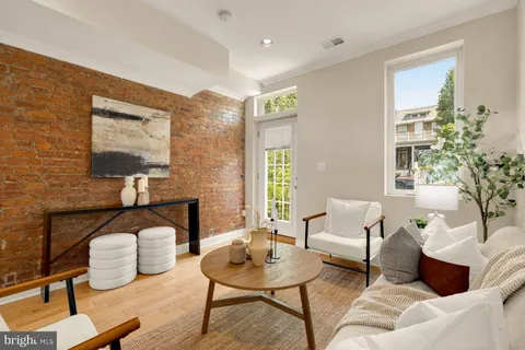 $599,000 | 825 L Street Northeast, Washington, DC 20002
