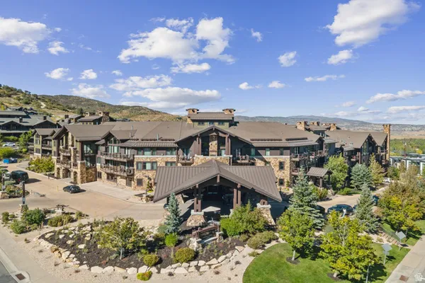$2,500,000 | 2100 Frostwood Drive, Unit 7108, Park City, UT 84098