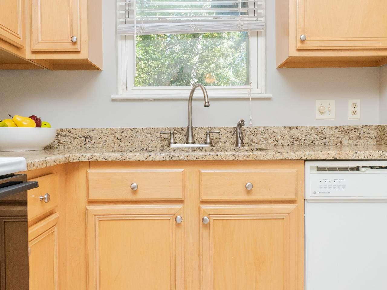 3949 Wendy Lane, Unit UN3D2 Raleigh, NC 27606 - Photo 15 of 27 Kitchen