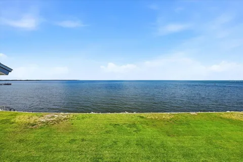 $275,000 | 818 Bahia Del Sol Drive, Unit 28, Ruskin, FL 33570