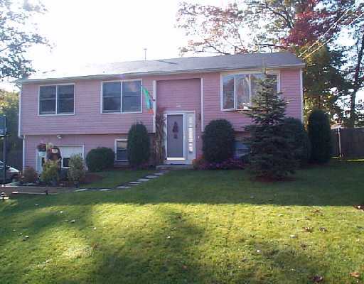 224 Shenandoah Road Warwick, RI 02886 - Photo 1 of 1 Exterior Front.