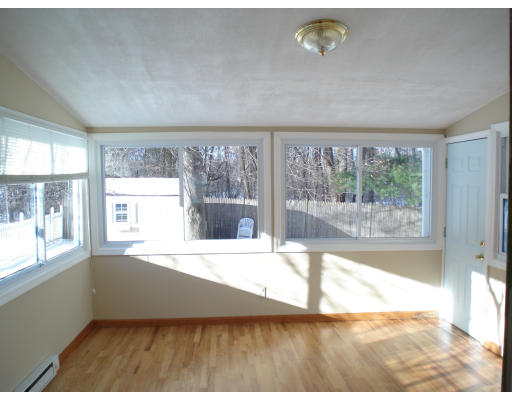 17 Lillian Road Lexington, MA 02420 - Photo 8 of 10
