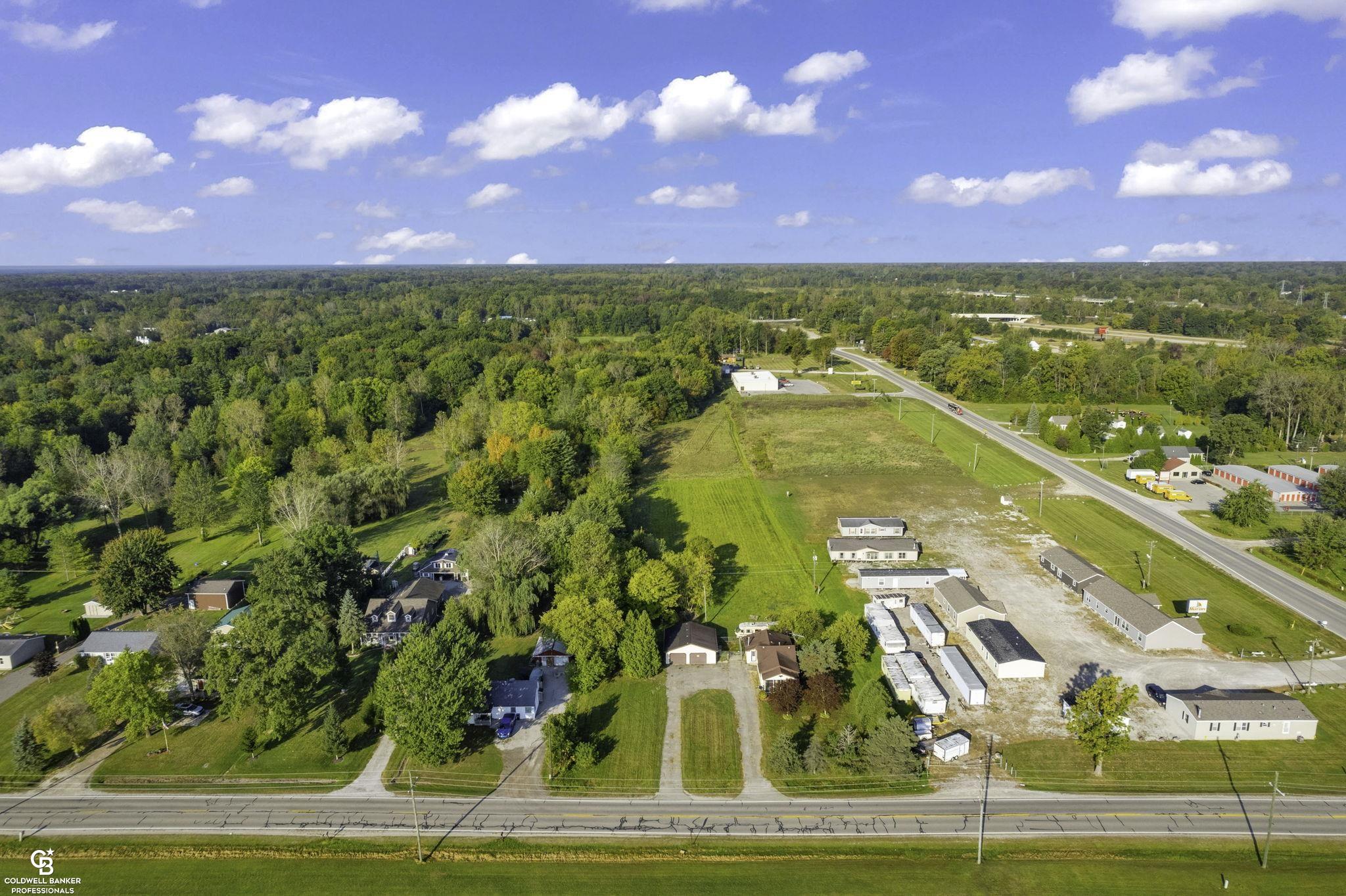 1461 Minnesota Road Port Huron, MI 48060 - Photo 3 of 35 50155936-0d5d9226-fb15-4a6b-a958-7333f8bd40eb.JPG