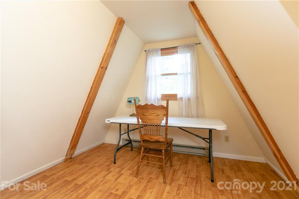 1653 Hickory Acres Road Hendersonville, NC 28792 - Photo 15 of 23 Gallery Image 15