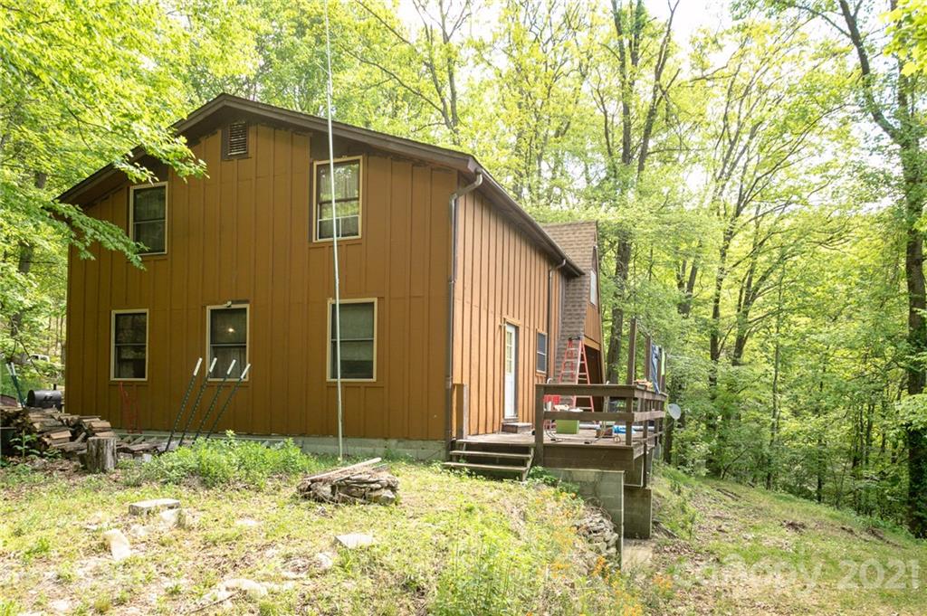 1653 Hickory Acres Road Hendersonville, NC 28792 - Photo 5 of 23 Gallery Image 5