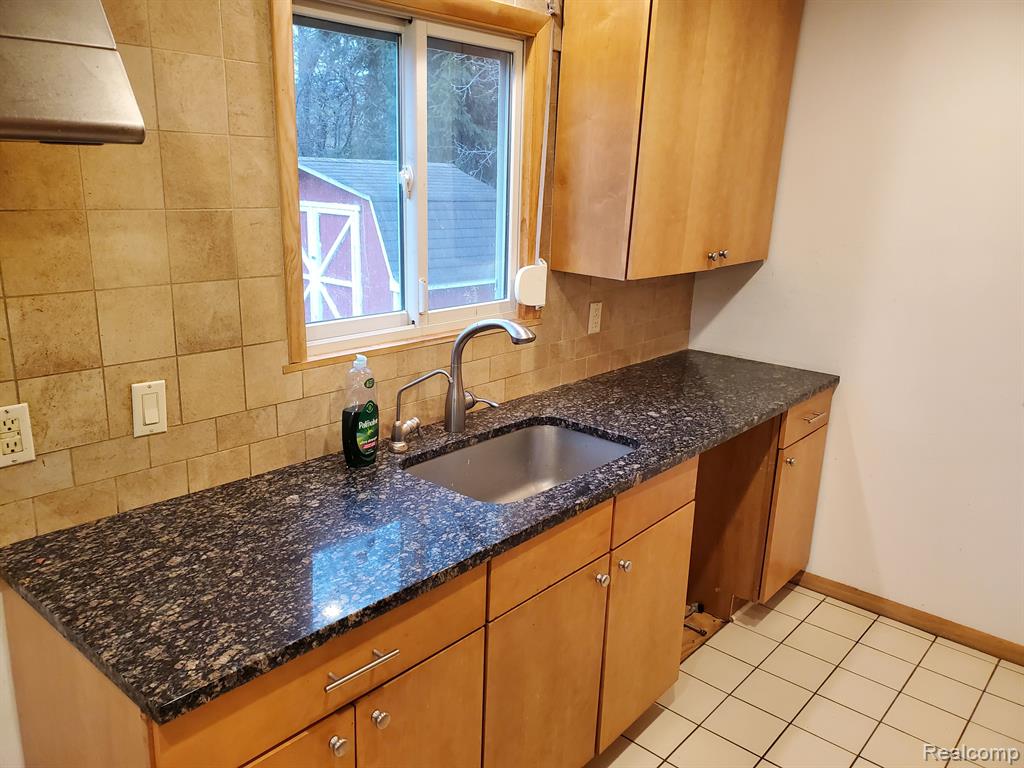 26289 Power Road Farmington Hills, MI 48334 - Photo 32 of 63