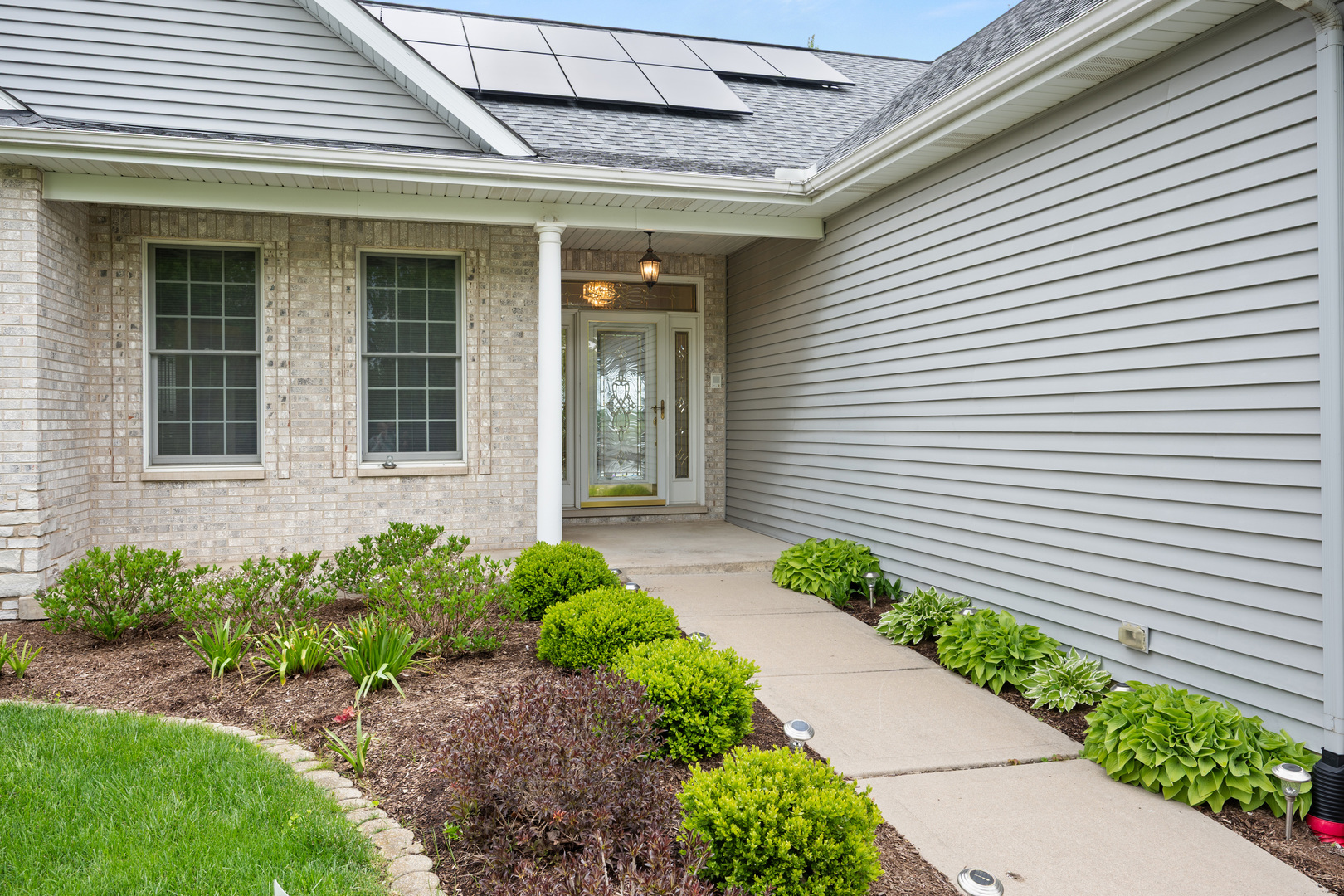 223 Quinlan Avenue DeKalb, IL 60115 - Photo 6 of 53