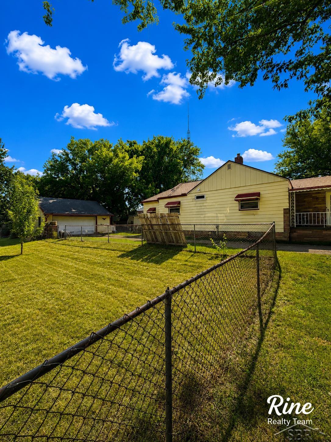 3204 Hemphill Road Burton, MI 48529 - Photo 10 of 39 Gallery Image 10