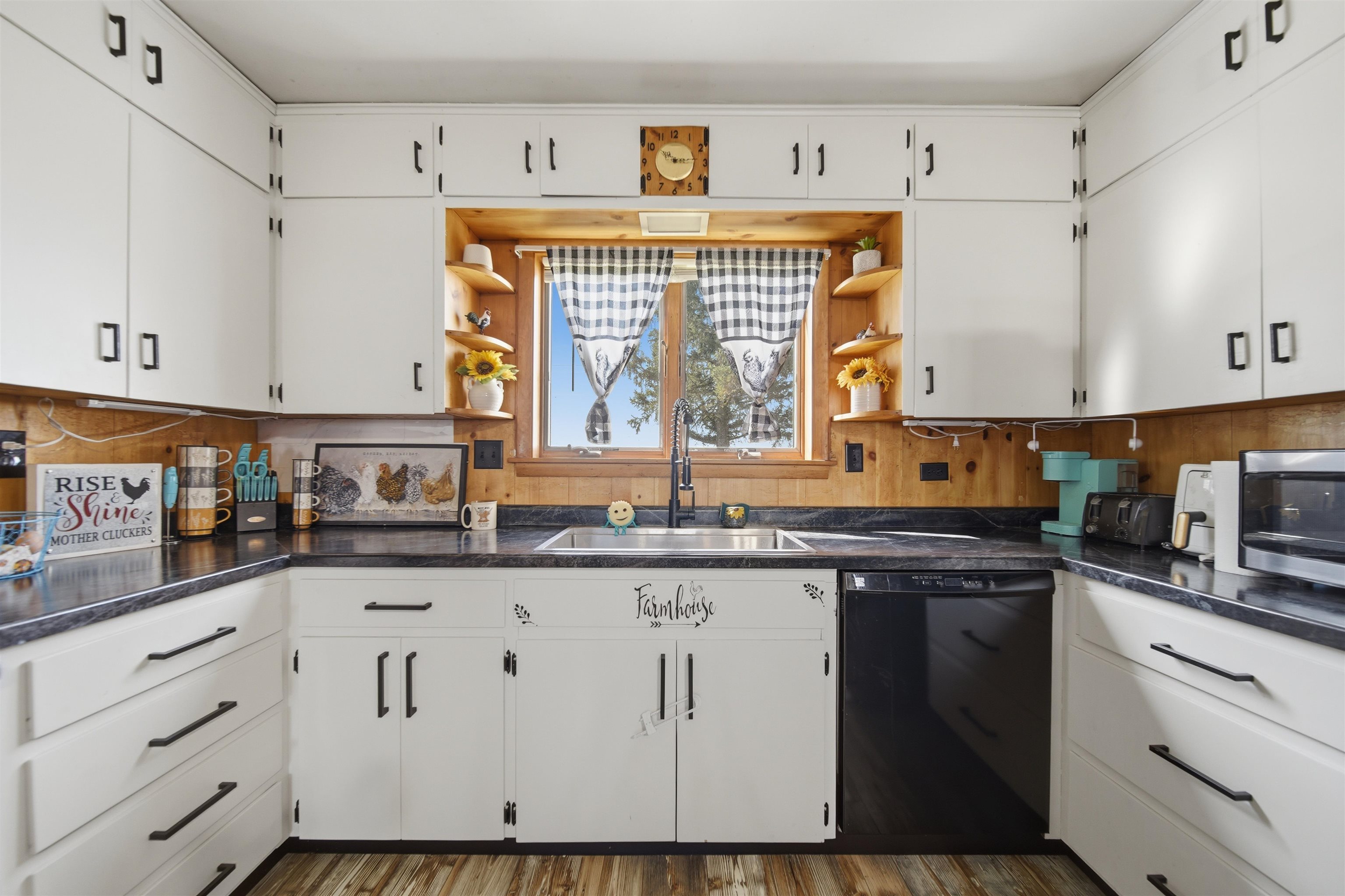 17870 Clover Road Morrison, IL 61270 - Photo 14 of 37