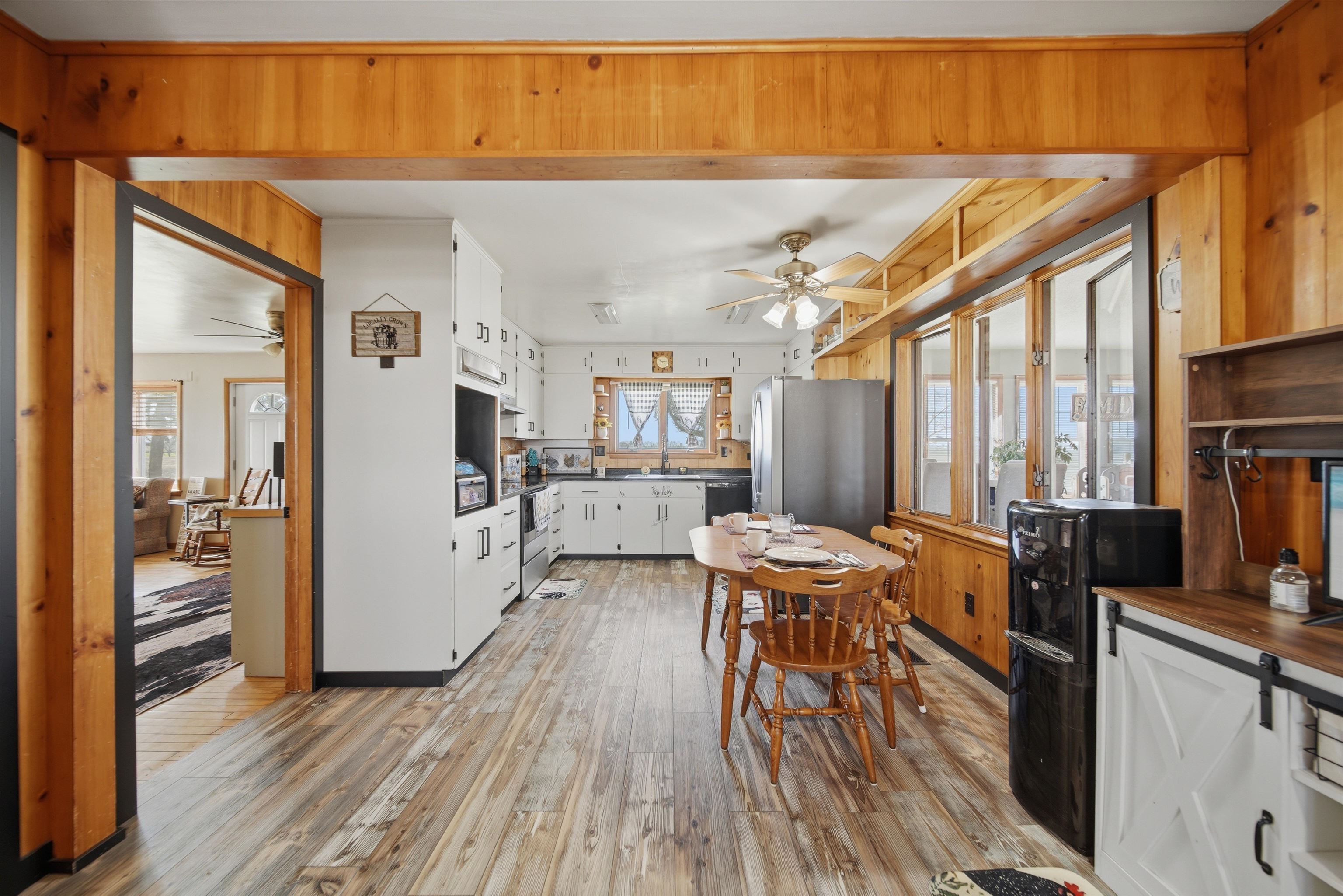 17870 Clover Road Morrison, IL 61270 - Photo 16 of 37