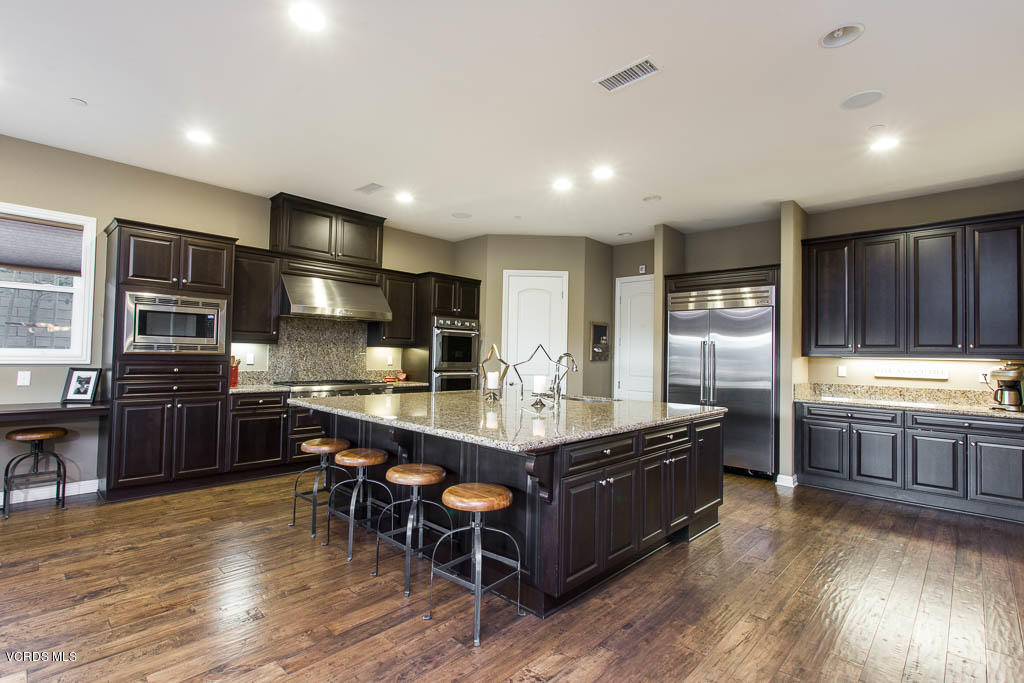7265 Range View Circle Moorpark, CA 93021 - Photo 11 of 67 7265 Range View Cir - HsHProd-41