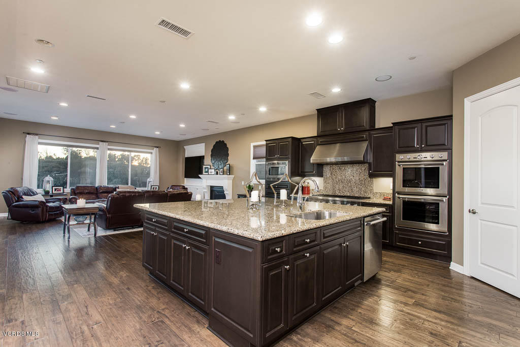 7265 Range View Circle Moorpark, CA 93021 - Photo 12 of 67 7265 Range View Cir - HsHProd-42