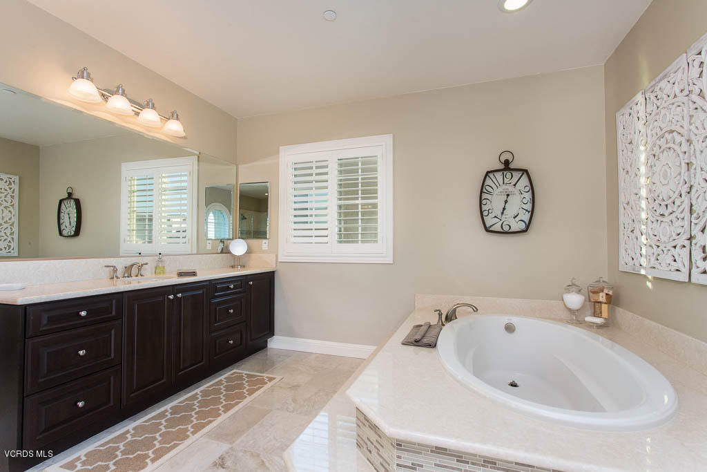 7265 Range View Circle Moorpark, CA 93021 - Photo 21 of 67 7265 Range View Cir - HsHProd-33
