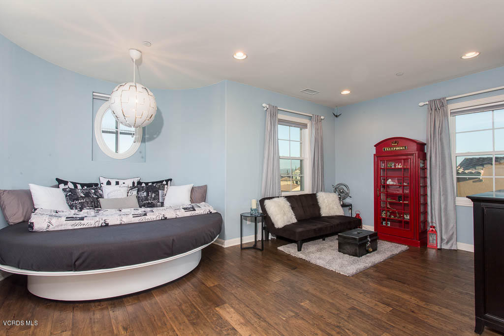 7265 Range View Circle Moorpark, CA 93021 - Photo 25 of 67 7265 Range View Cir - HsHProd-20