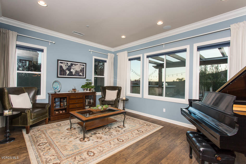 7265 Range View Circle Moorpark, CA 93021 - Photo 6 of 67 7265 Range View Cir - HsHProd-36
