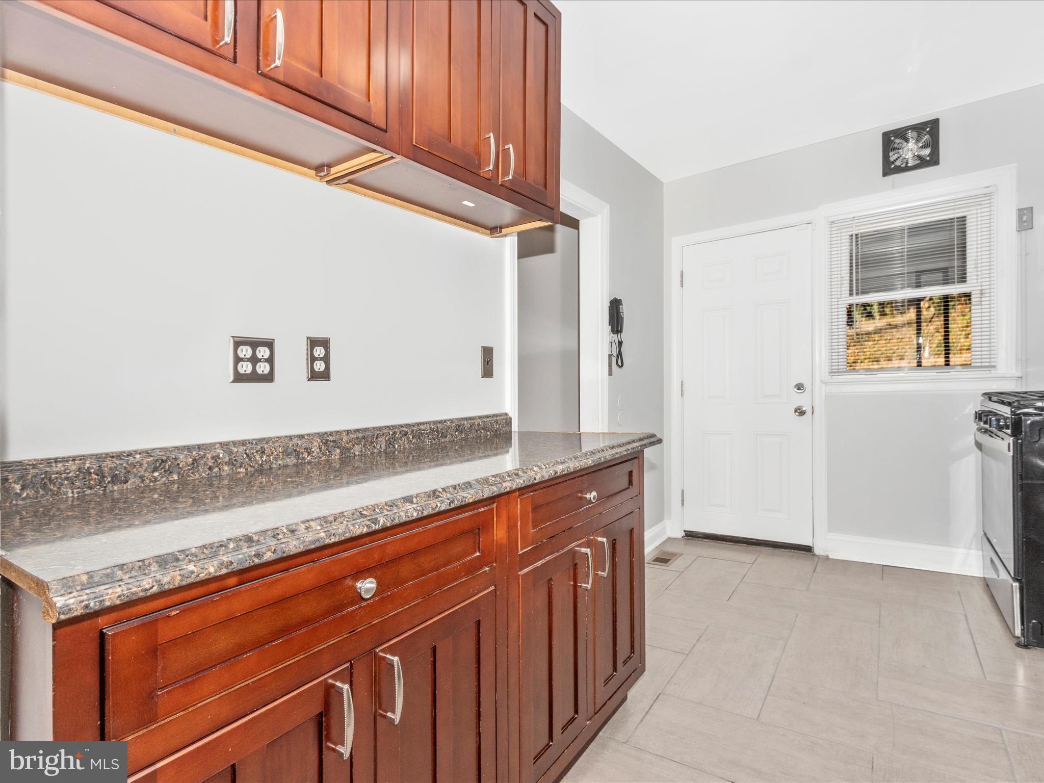 3830 Rexmere Road Baltimore, MD 21218 - Photo 13 of 30 IMG_0030