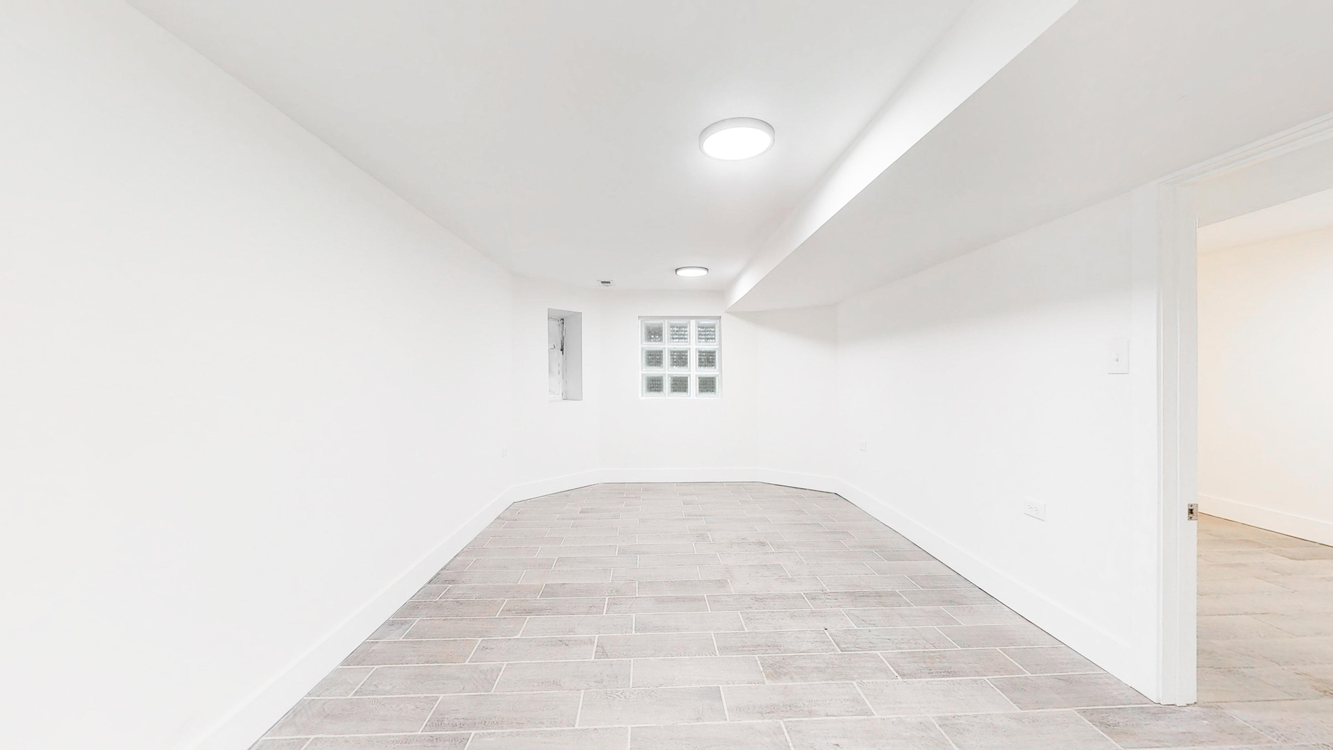 6137 South Morgan Street Chicago, IL 60621 - Photo 27 of 33 a view of an empty room