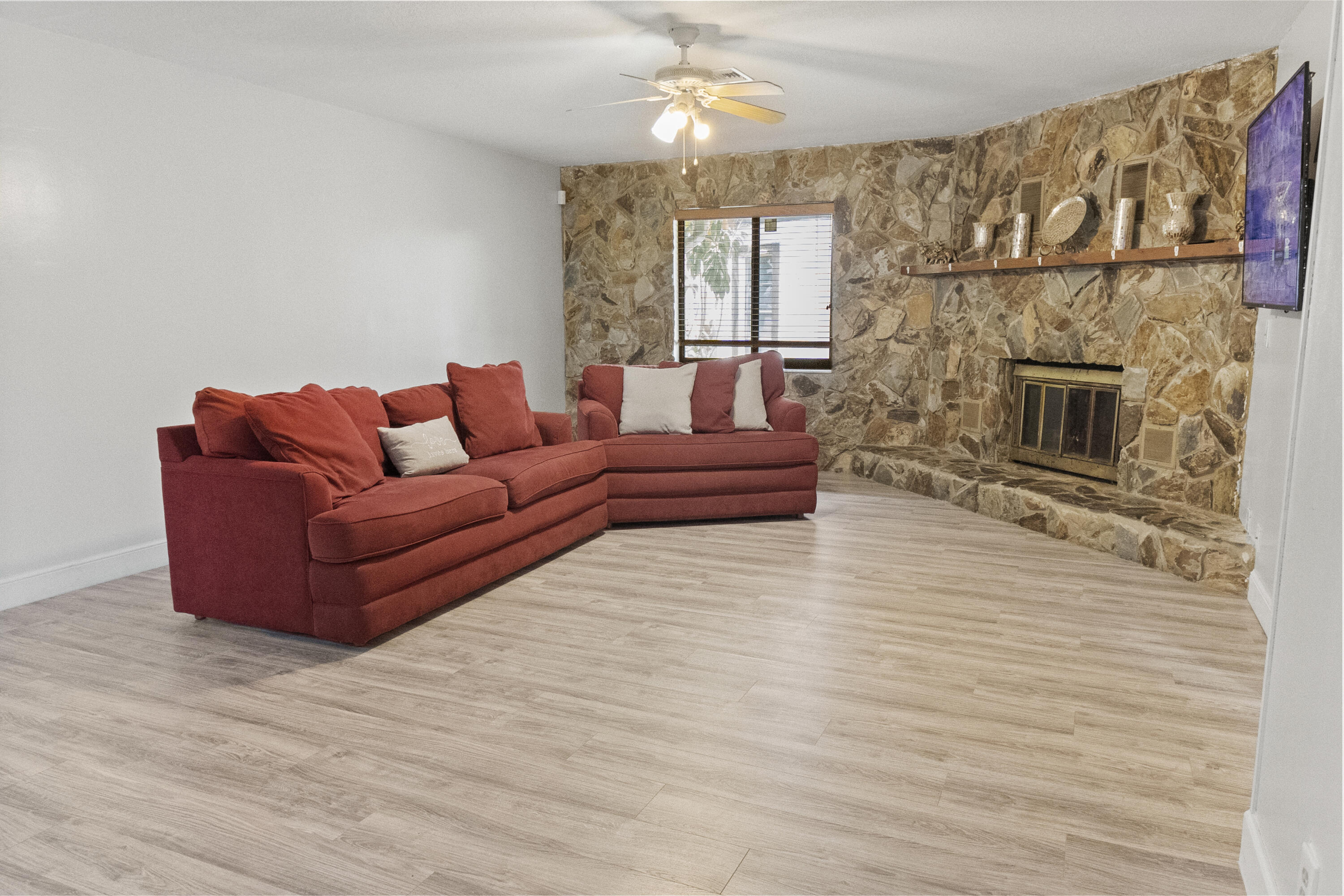 210 Lochmore Road Riviera Beach, FL 33407 - Photo 18 of 36 DSC00025