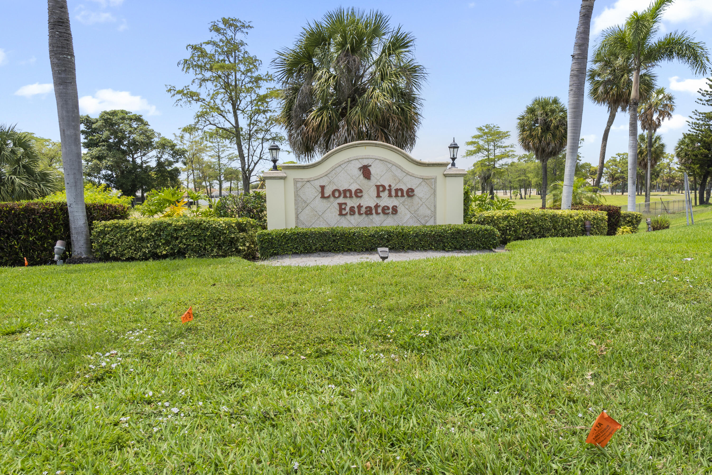 210 Lochmore Road Riviera Beach, FL 33407 - Photo 2 of 36 DSC00089