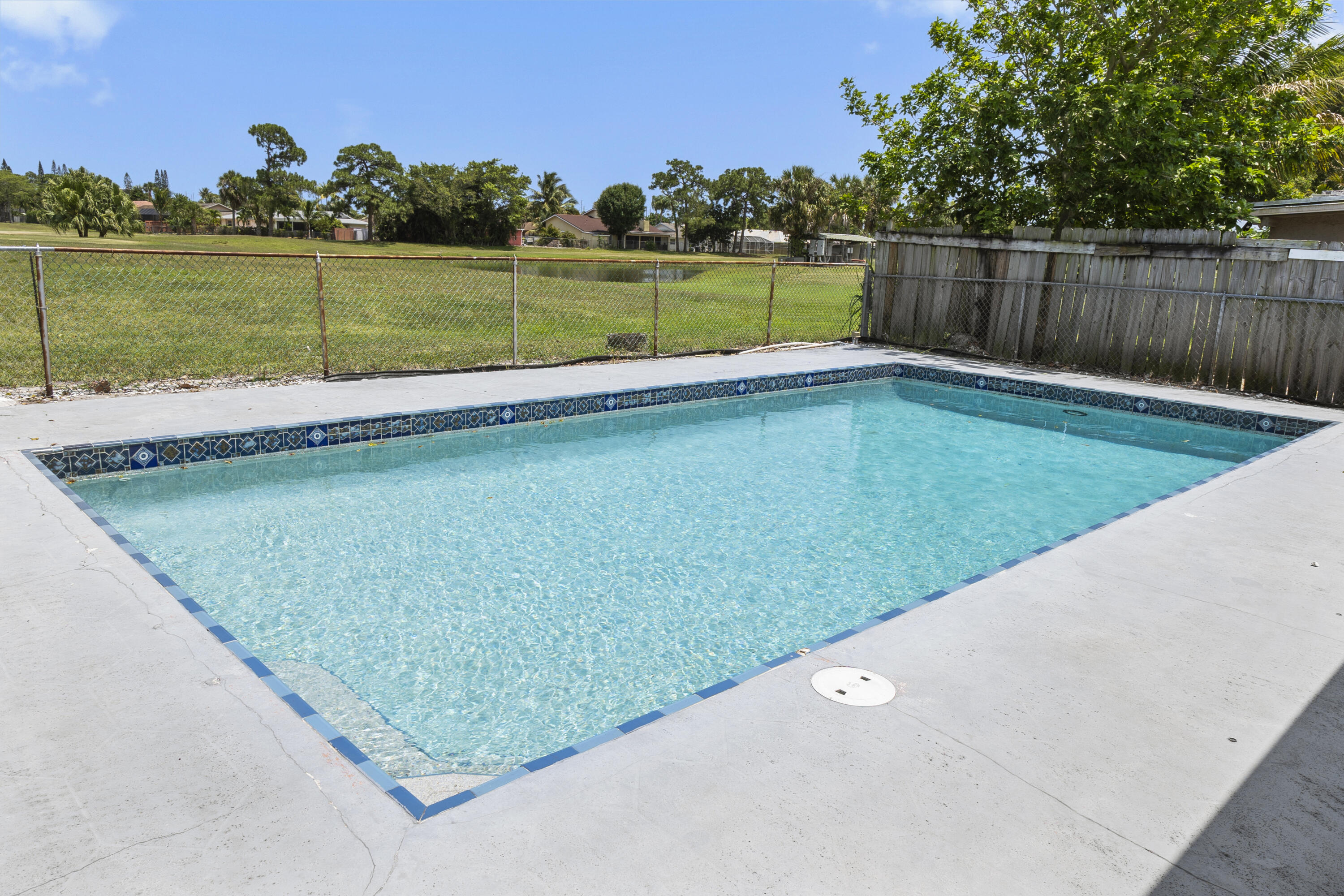 210 Lochmore Road Riviera Beach, FL 33407 - Photo 30 of 36 DSC00056