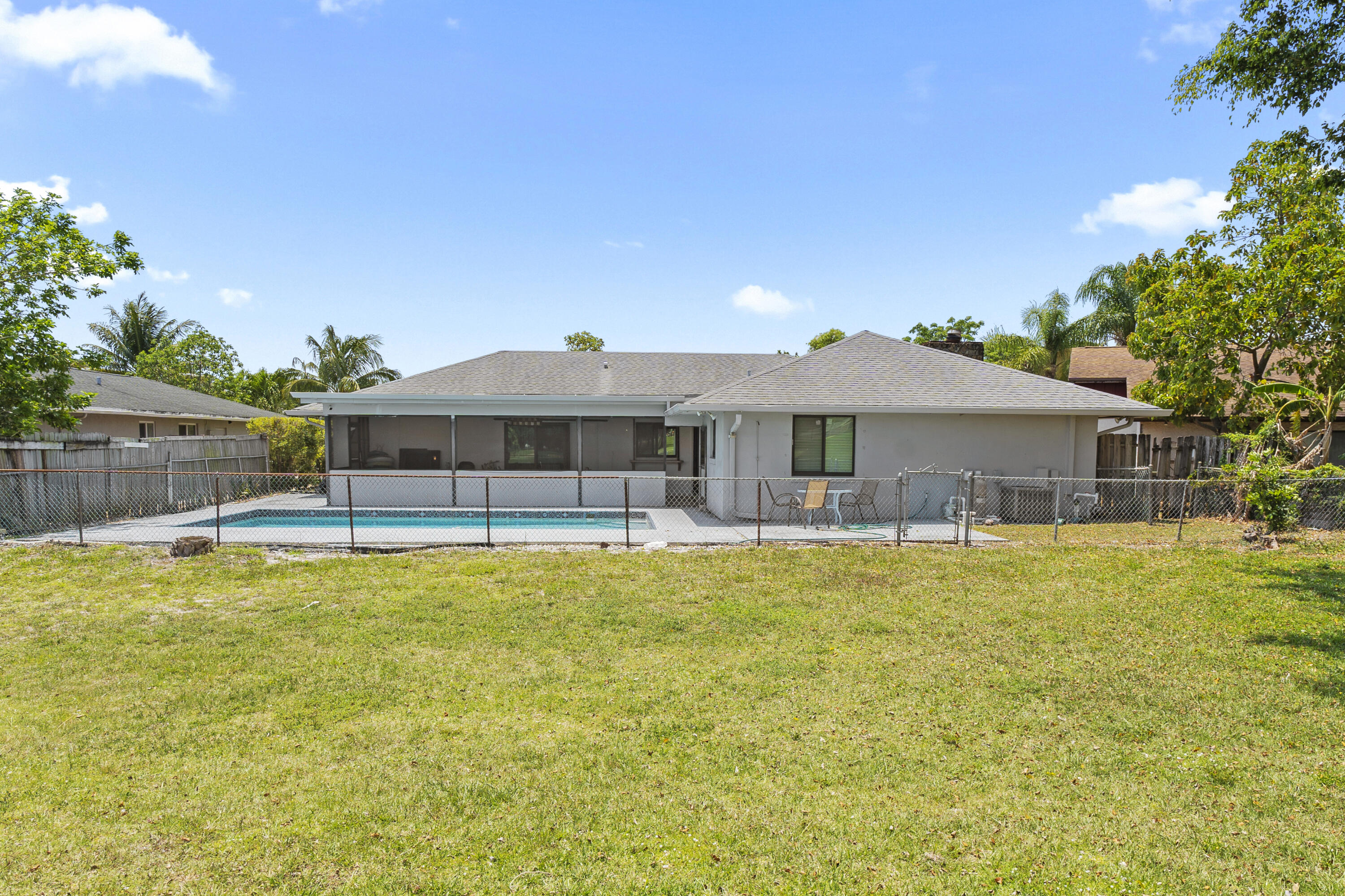 210 Lochmore Road Riviera Beach, FL 33407 - Photo 32 of 36 DSC00065