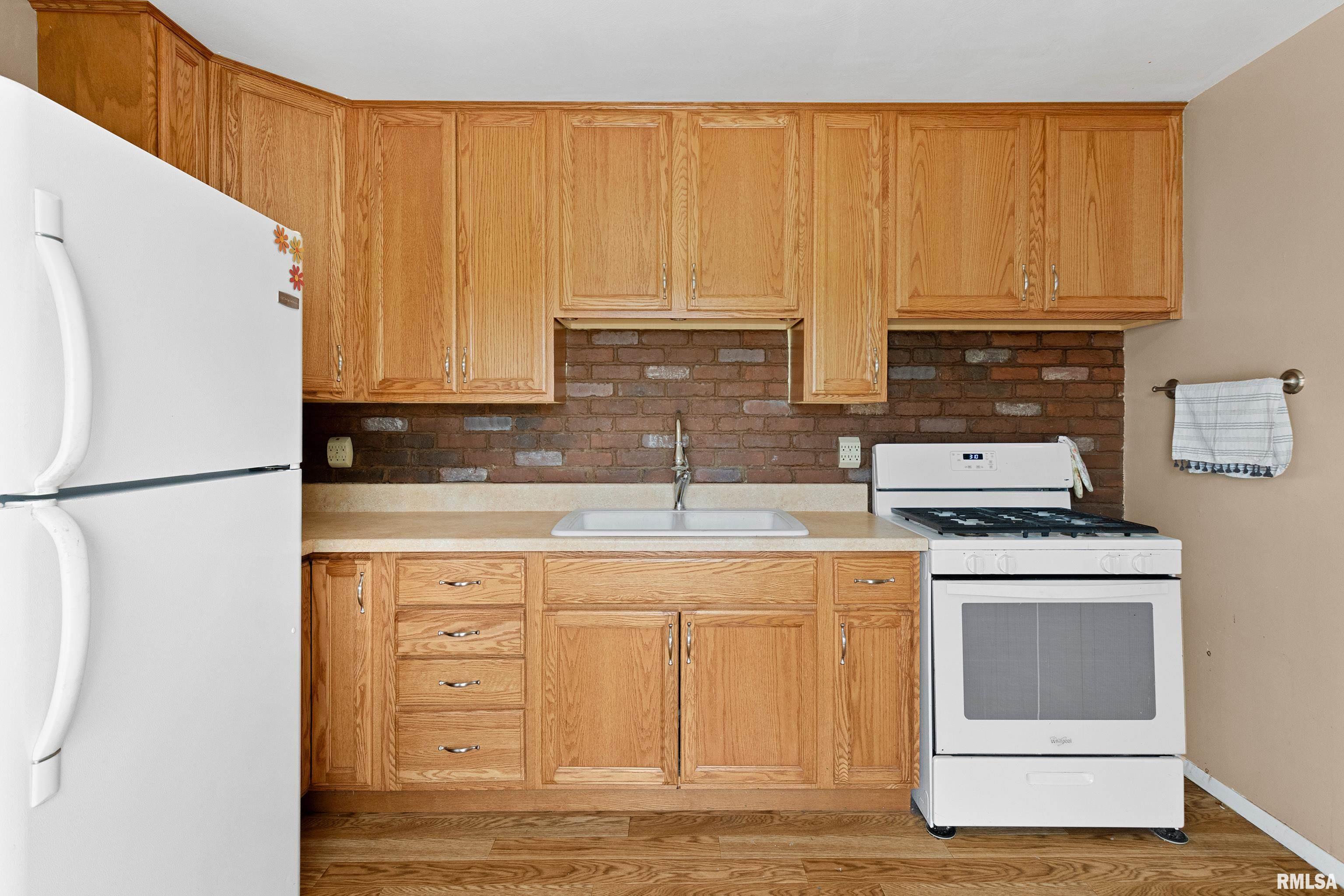 6206 North Randwick Road Peoria, IL 61615 - Photo 12 of 36