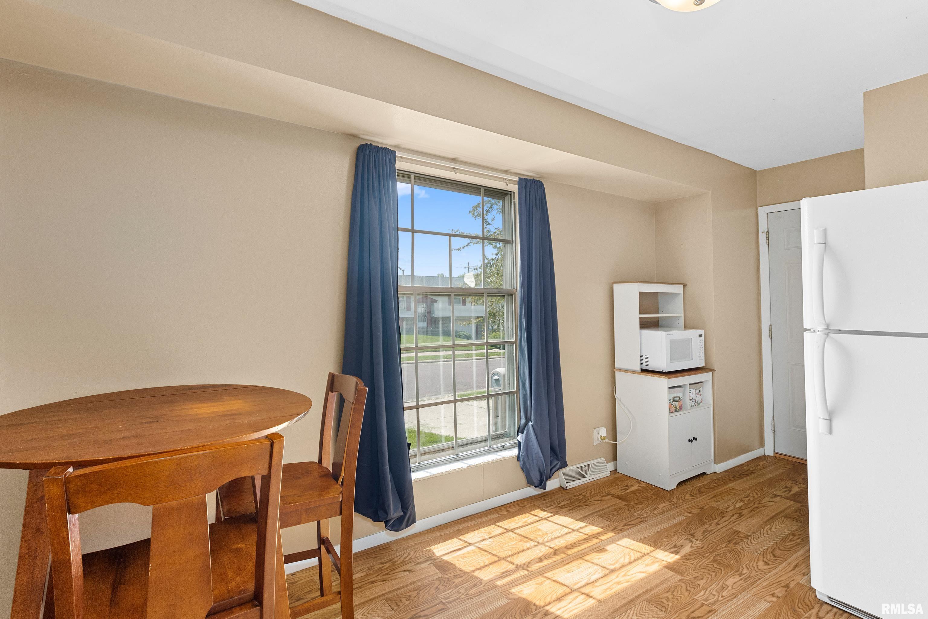 6206 North Randwick Road Peoria, IL 61615 - Photo 14 of 36