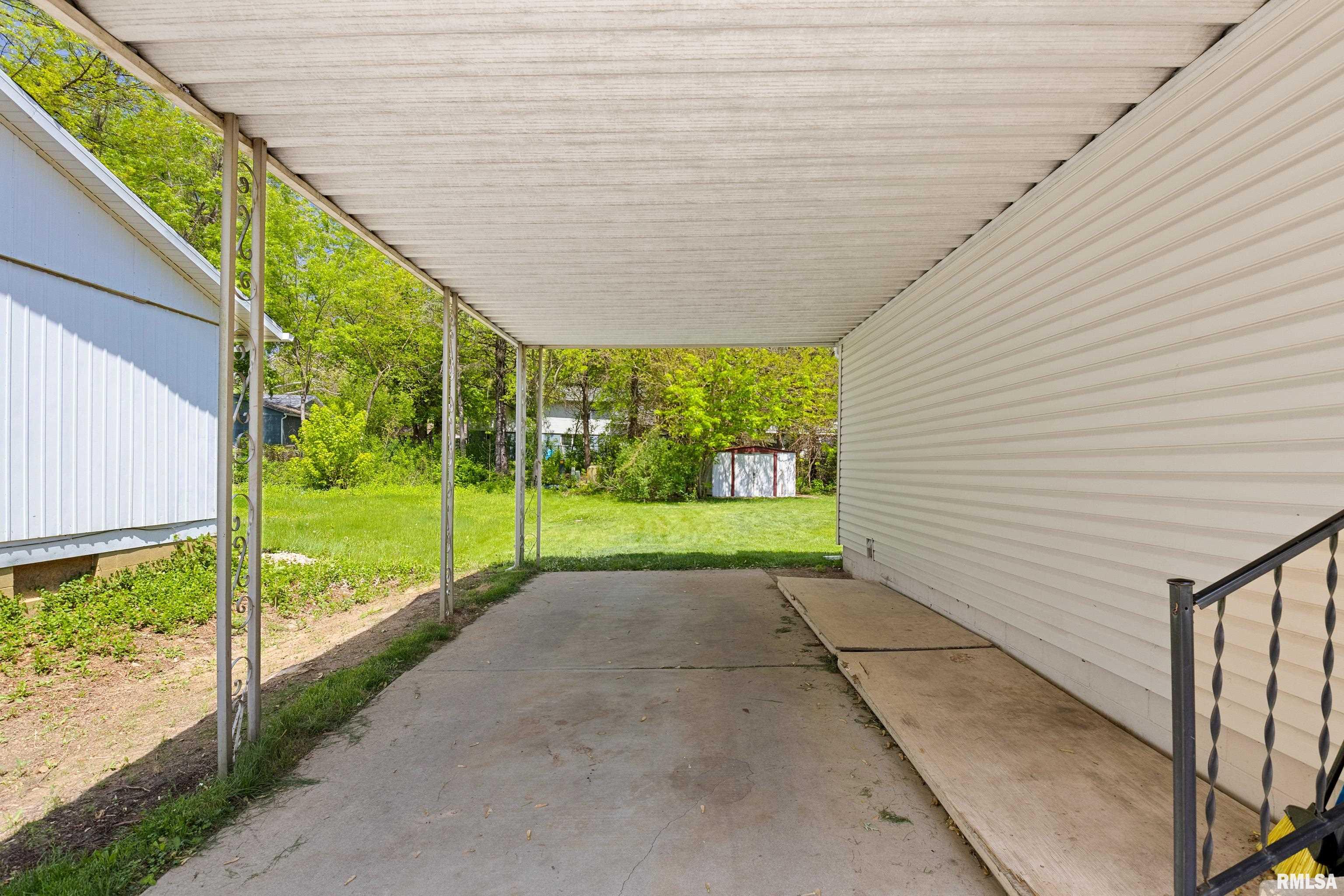 6206 North Randwick Road Peoria, IL 61615 - Photo 32 of 36