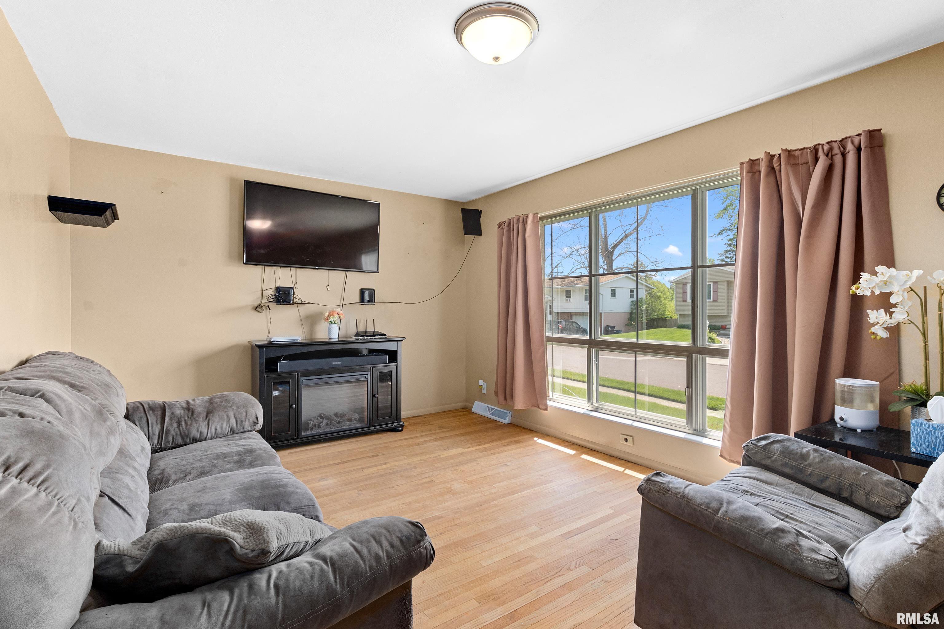 6206 North Randwick Road Peoria, IL 61615 - Photo 6 of 36